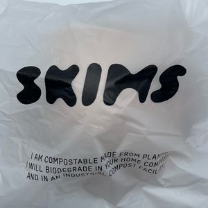 SKIMS “Fits Everybody” Full Coverage Bra in Clay - 32D.